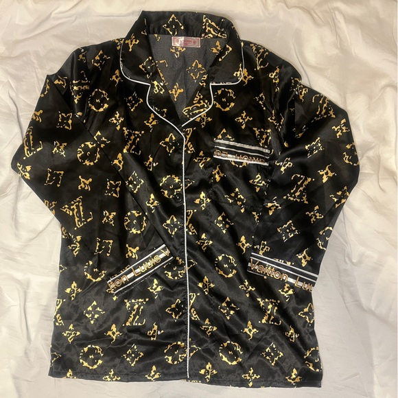 silky loungewear 🖤🧘🏽♀️ - Picture 5 of 5